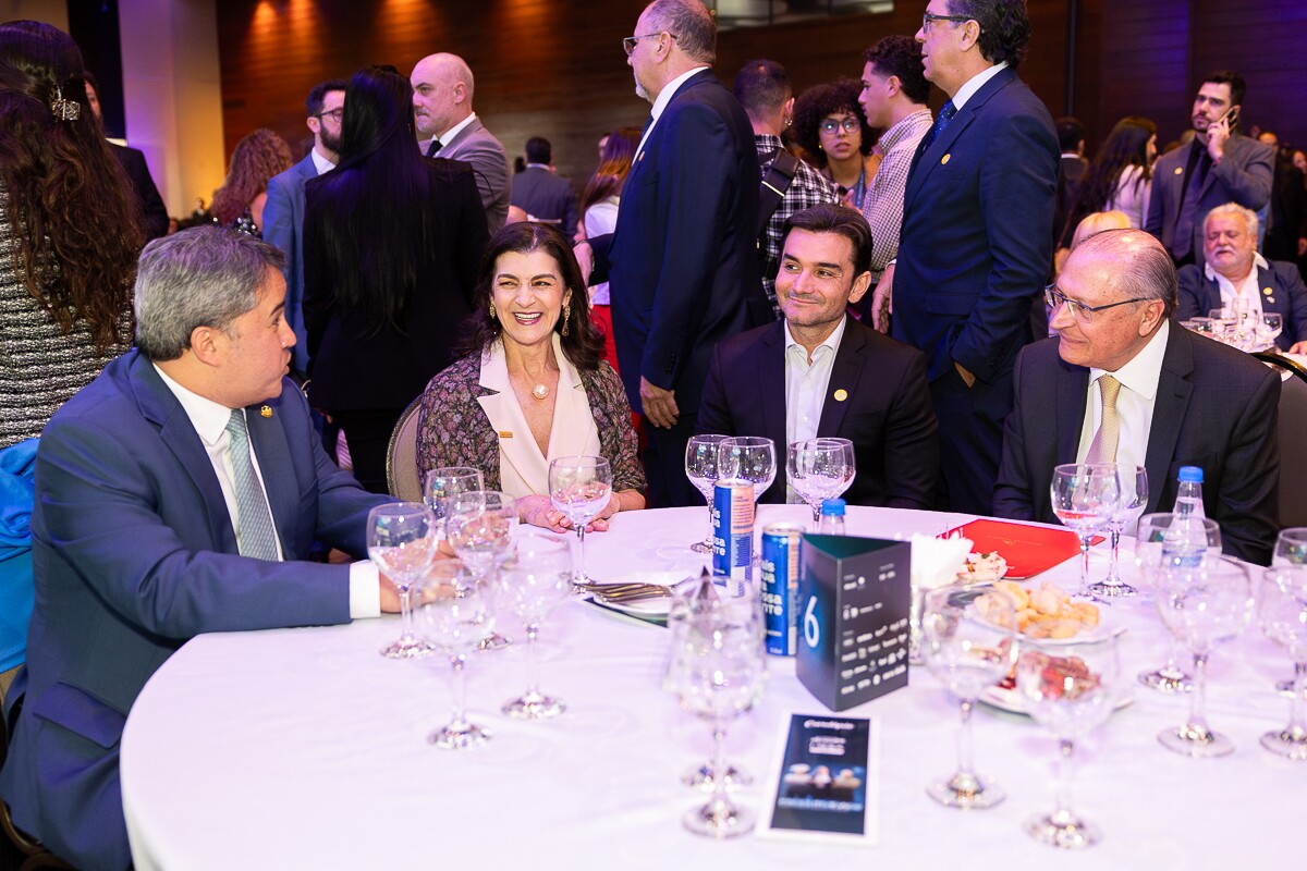 Senador Efraim Filho, Rosane Oliveira, Celso Sabino e vice-presidente Geraldo Alckmin