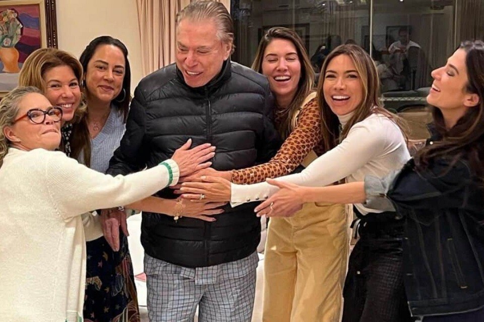 Silvio Santos com as seis filhas | Foto: Reprodução/ Instagram