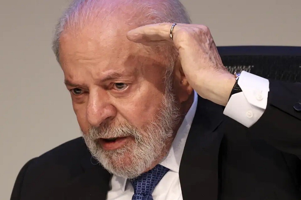 Lula defende reconstrução da BR 319, que corta a Amazônia