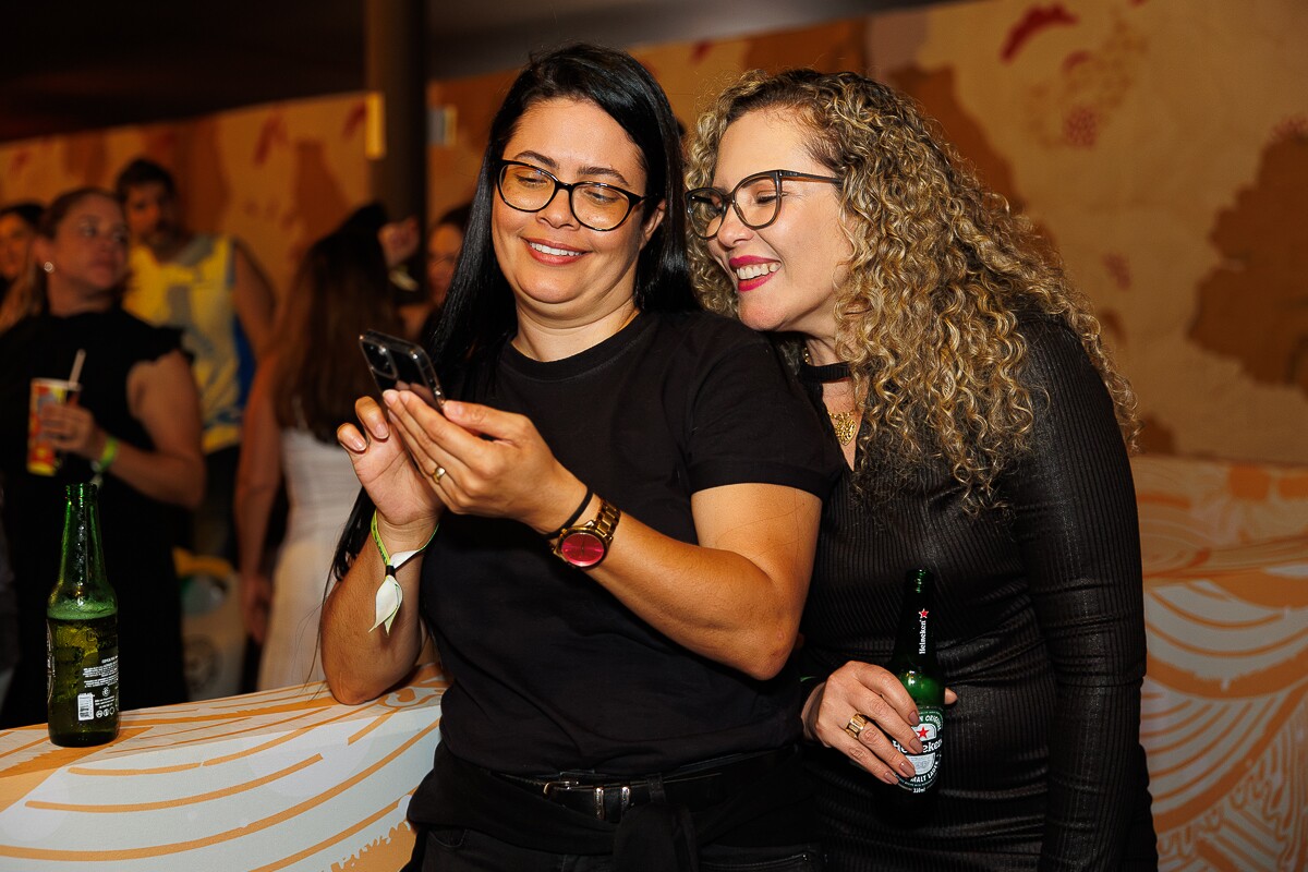 Vanessa Oliveira e Lúcia Soares