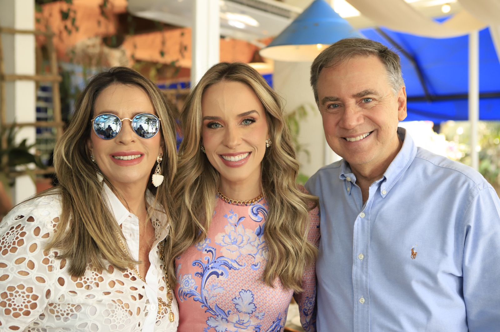 Jaqueline, Carolina e Cesar Oliveira