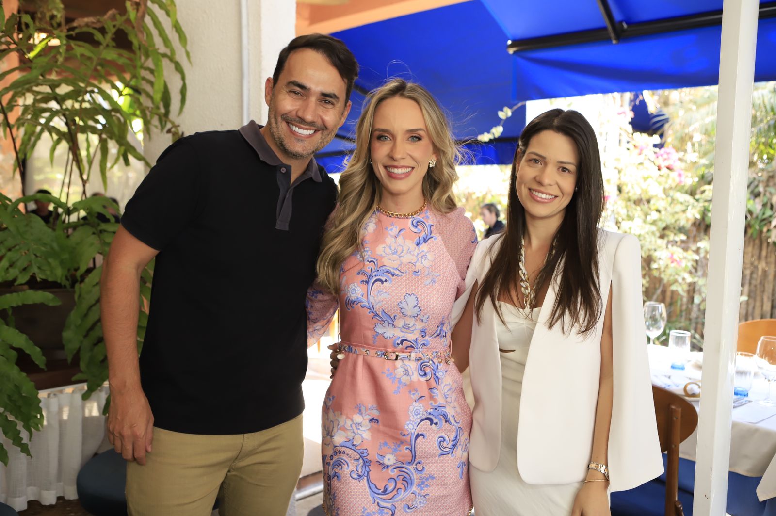 Júlio Cesar Oliveira, Carolina e Ana Roberta Andrade