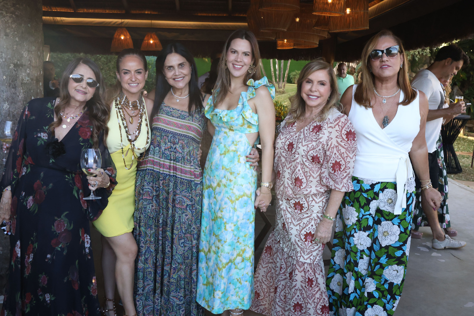 cClaudia Tolentino, Sarah Tolentino, Soraia Faraj, Martina Cedraz, Tânia Aliz e Silvana Roriz