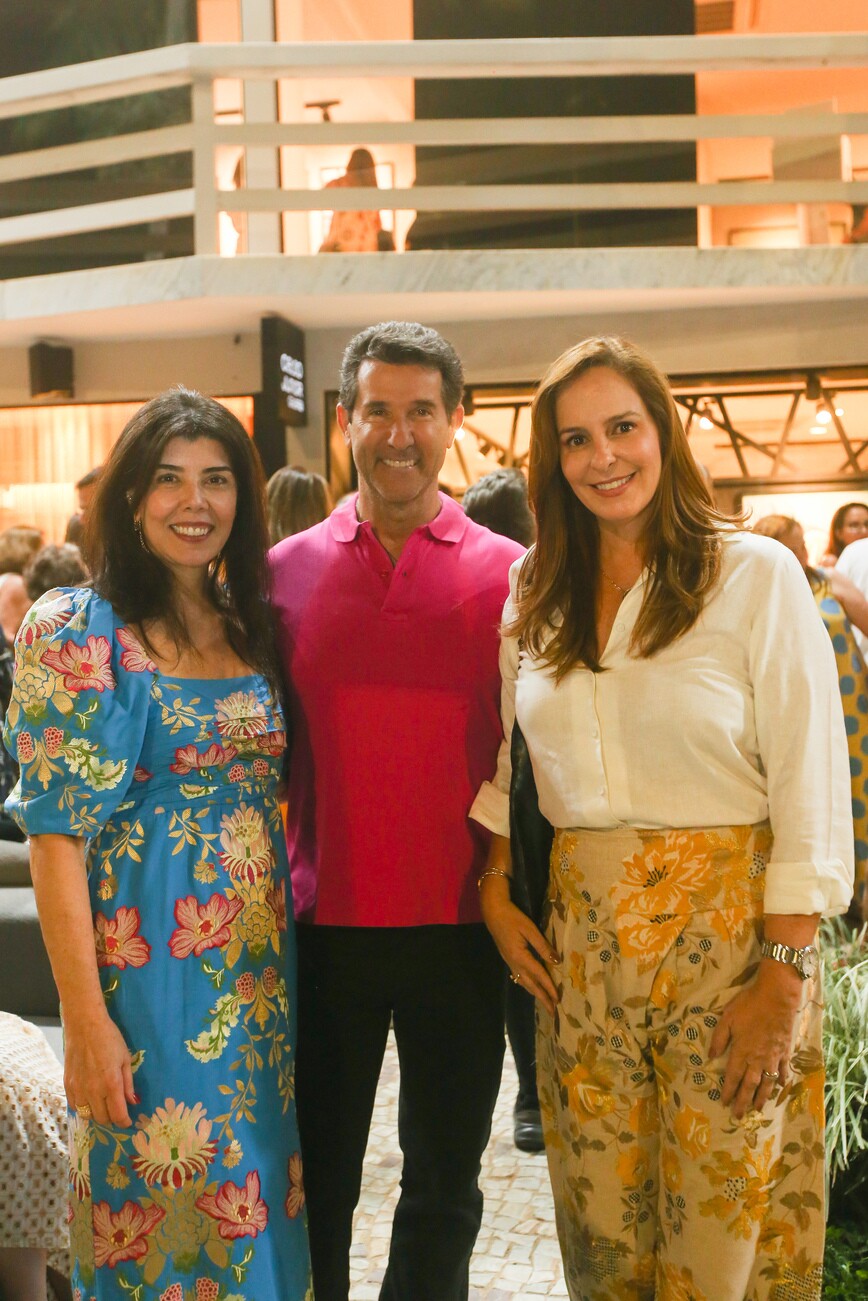 ANA LUISA CASCÃO, ELSINHO CASCÃO E MARCELA VILLAS