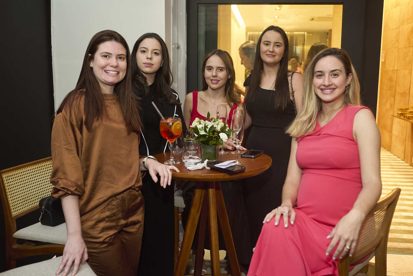 Amanda Resende, Maria Luiza Rocha, Gabriela Barbosa, Jessica Campos e Thais Burnett