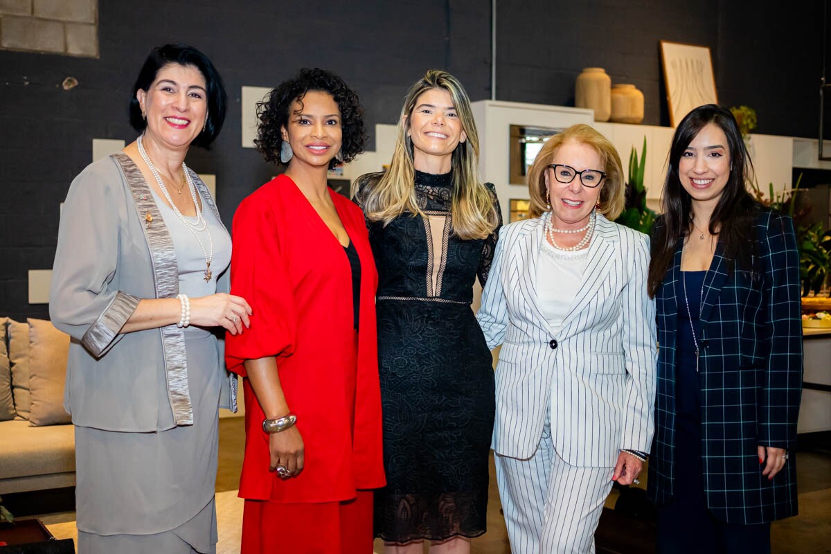 Bia Guimarães , Elma Sousa, Roberta Castro, Janete Vaz e Nara Ayres Britto