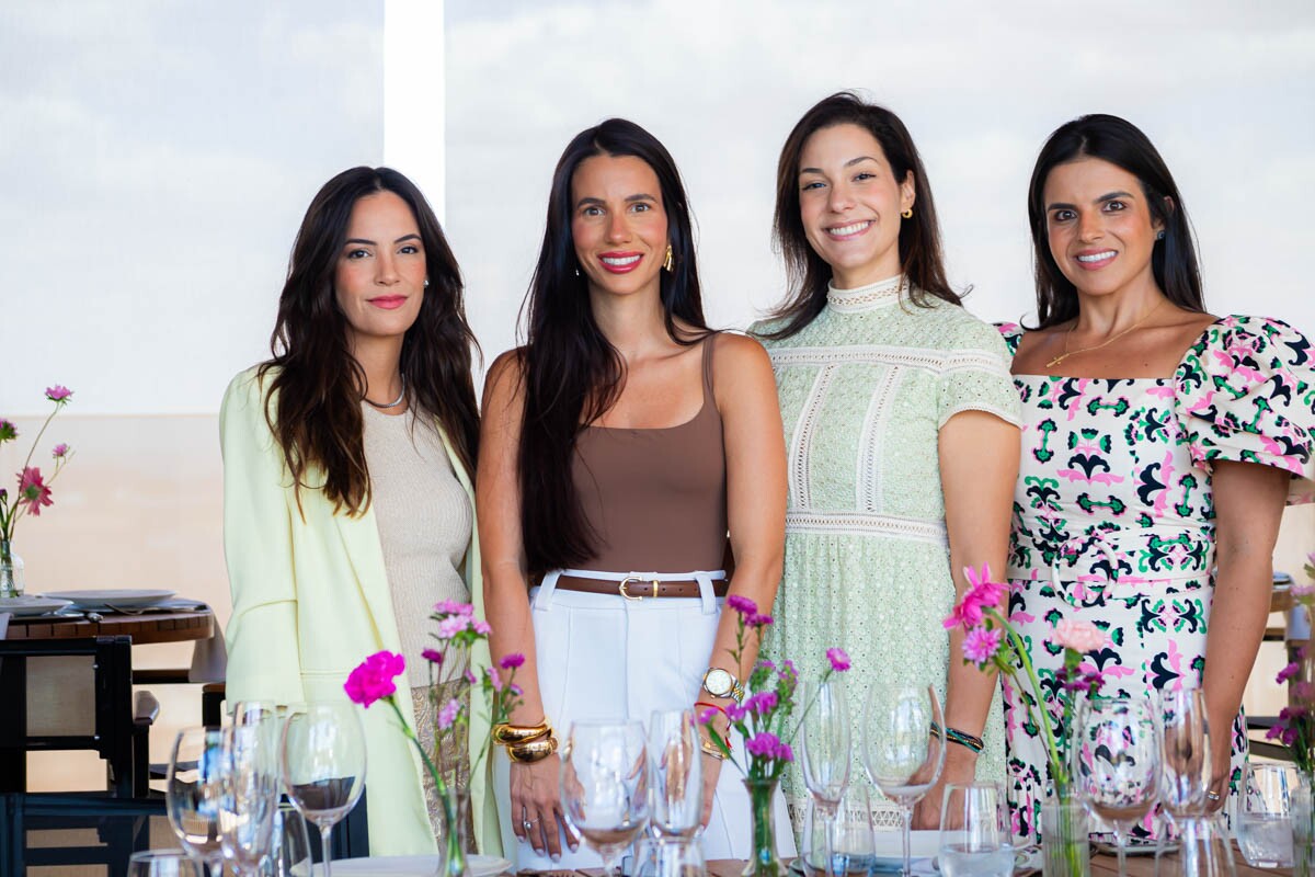 Camila Nereu, Luíza Nasser, Gabriela Bessa e Vanessa Conde