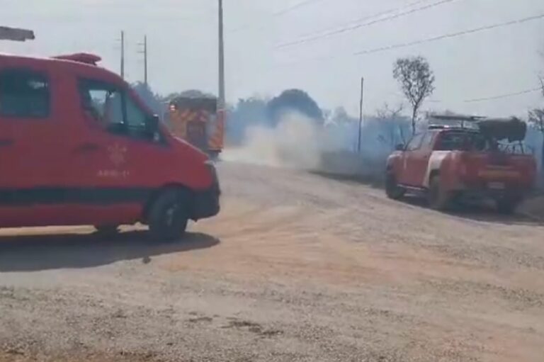 Incêndio assusta moradores de condomínios perto do Lago Sul