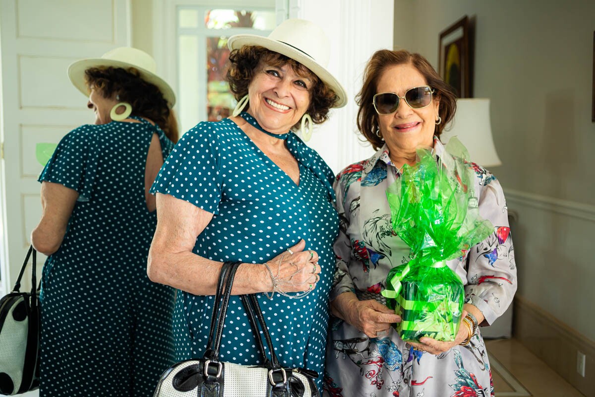 Cleusa Carvalho e Lúcia Itapary