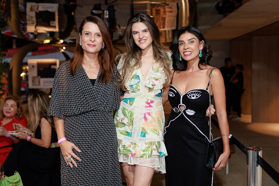 Elena Prendergast (embaixatriz da Nova Zelândia), Carolina Pellegrino e Lucília dos Anjos