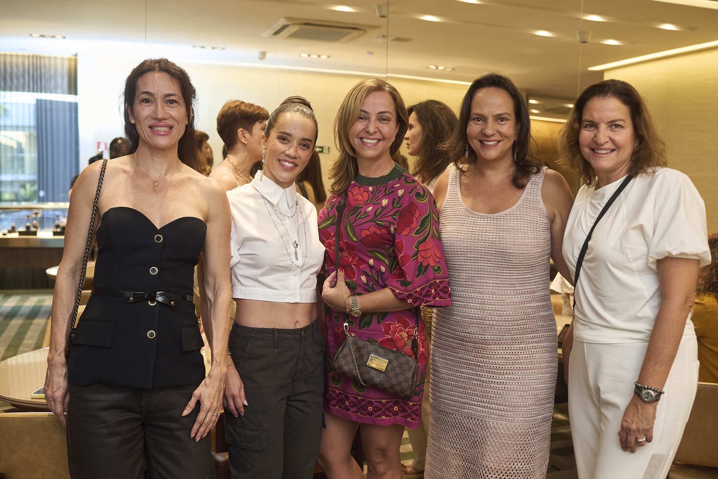 Flavia Lima, Pauline Koenigkan, Tatiana Gomide, Viviane Gomide, Simone Gomide