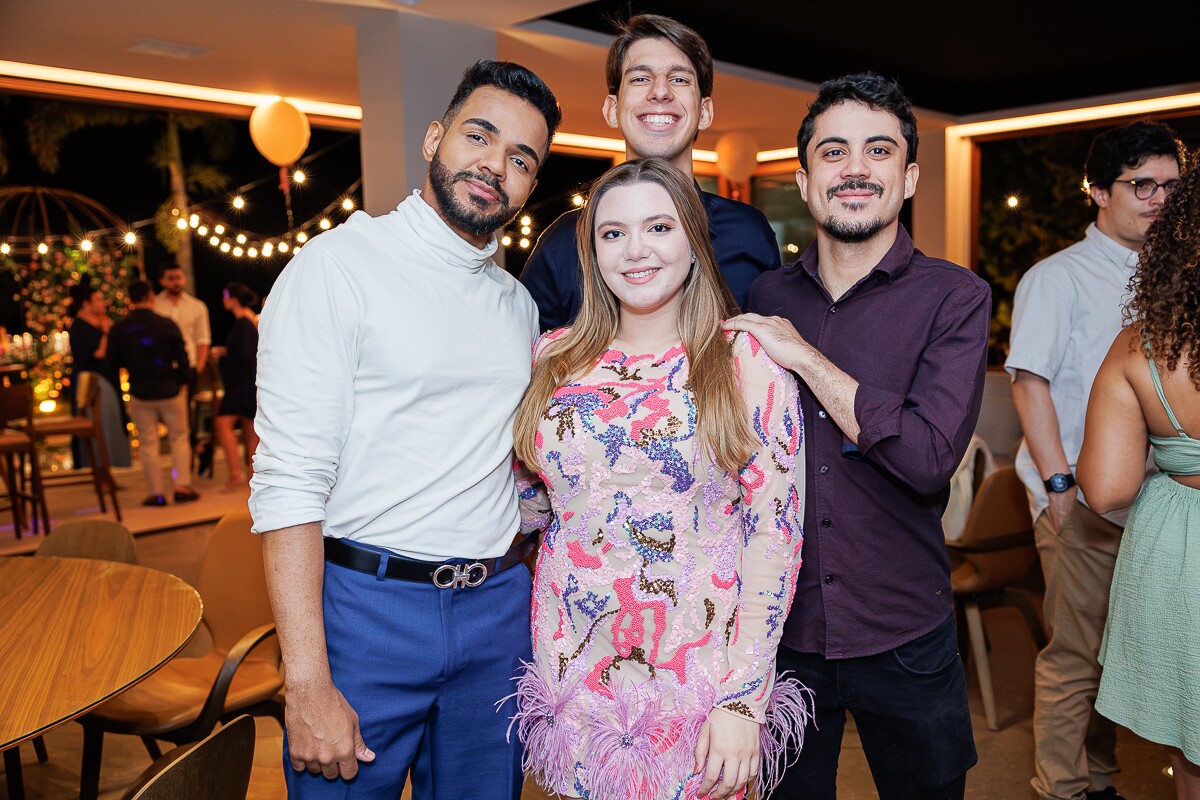 Ismael Ferrer, Mateus Barbosa, Nathalia Luísa Rezende e Davi Marques