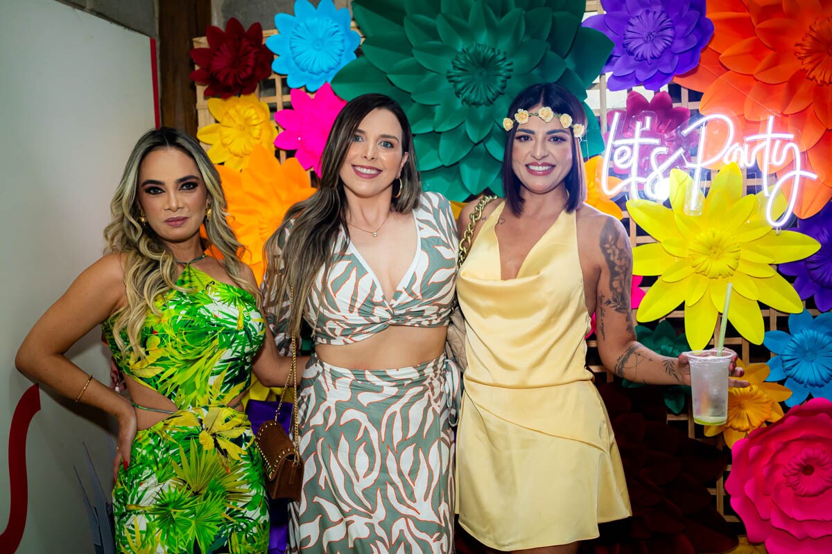 Laiane Borges, Priscila Cadima e Carol Soares