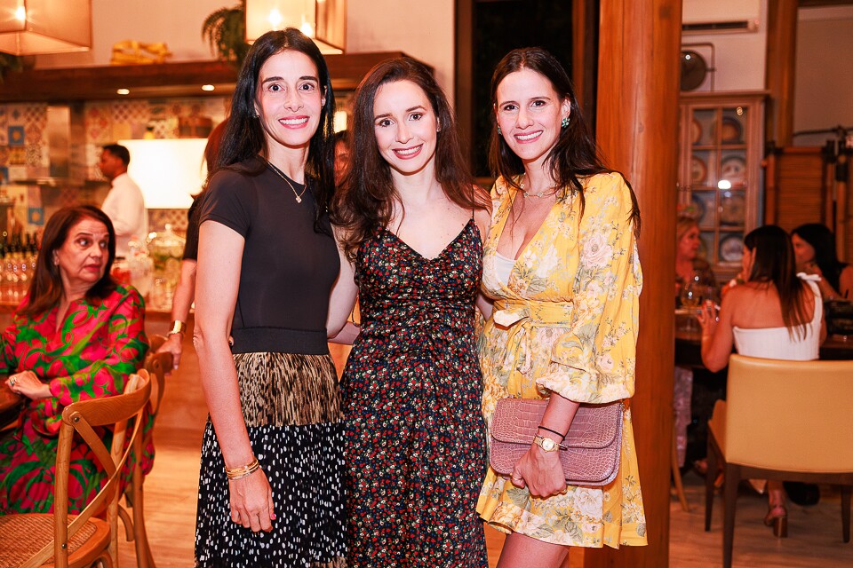 Manuella, Maria Eduarda e Marcela Oliveira