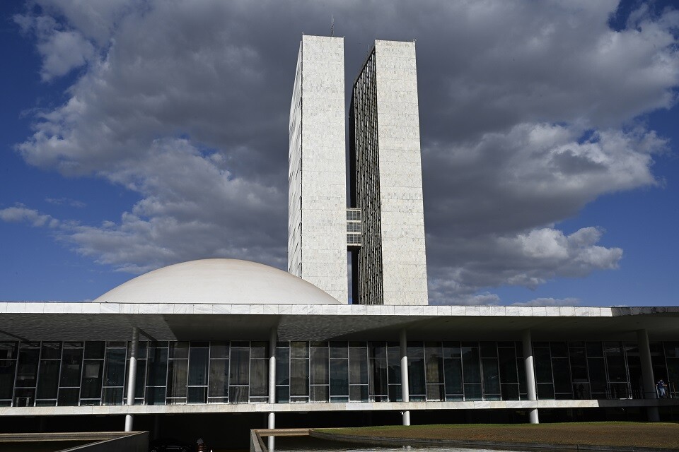 Senado coloca projeto que abranda Lei da Ficha Limpa na pauta desta quarta-feira