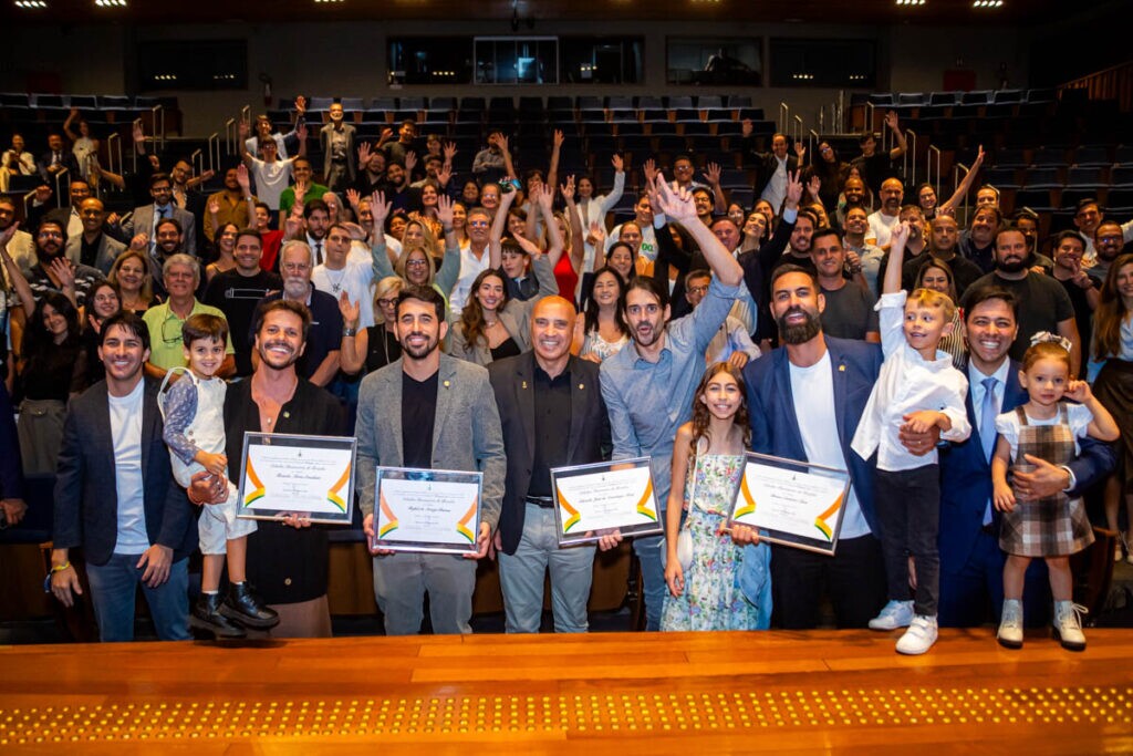 Outorga de título de cidadão Benemérito e Honorário 