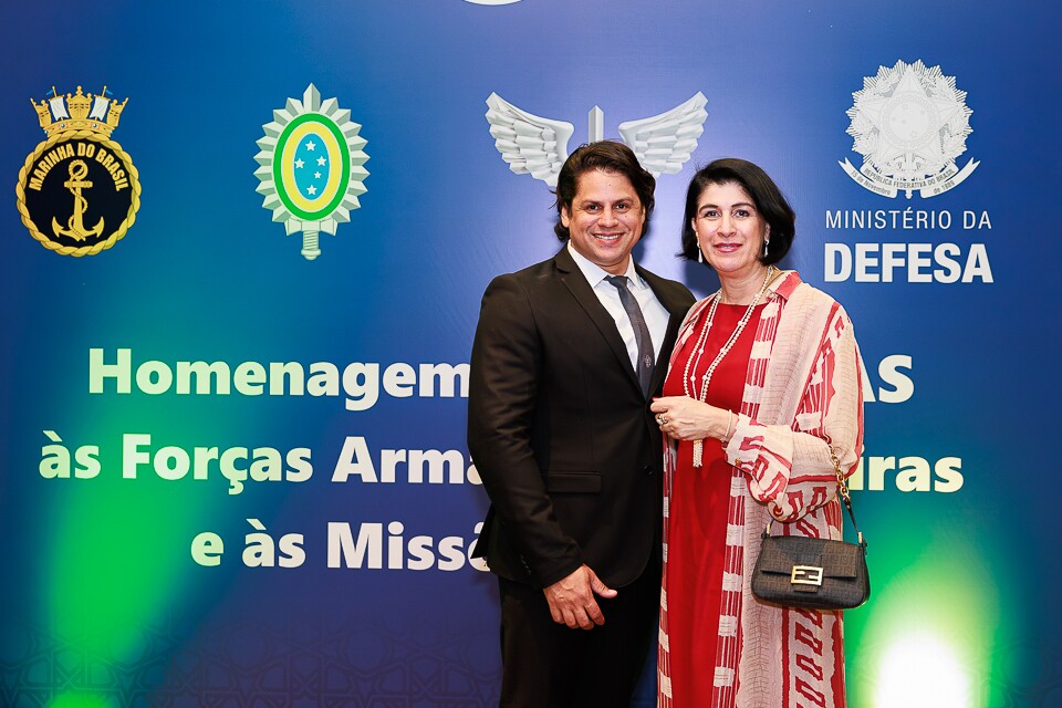 Pedro Peralta e Beatriz Guimarães 