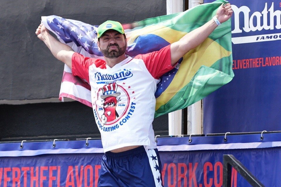 Ricardo representando o Brasil no maior campeonato de comida do mundo | Foto: Arquivo pessoal