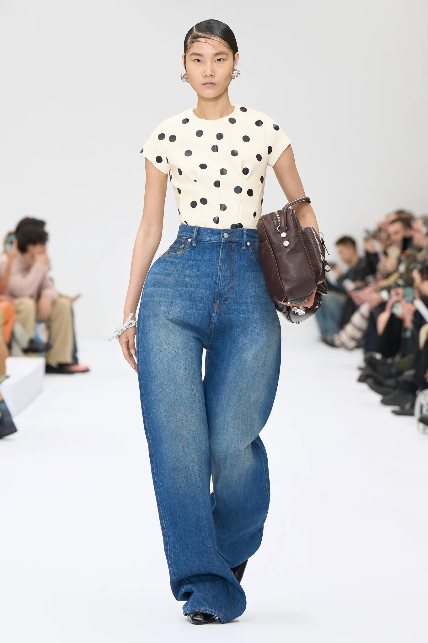 Acne Studios primavera-verão 2025 ready-to-wear