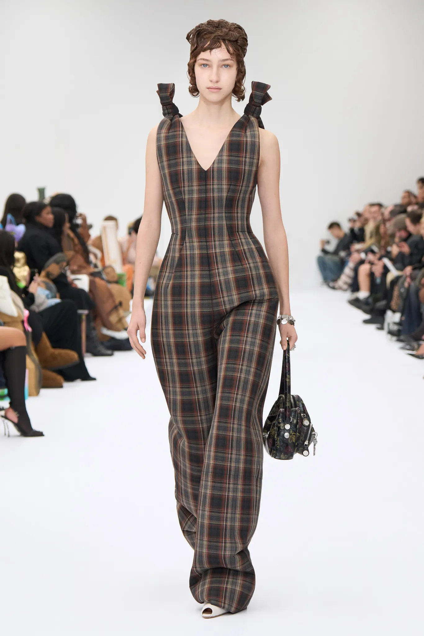 Acne Studios primavera-verão 2025 ready-to-wear