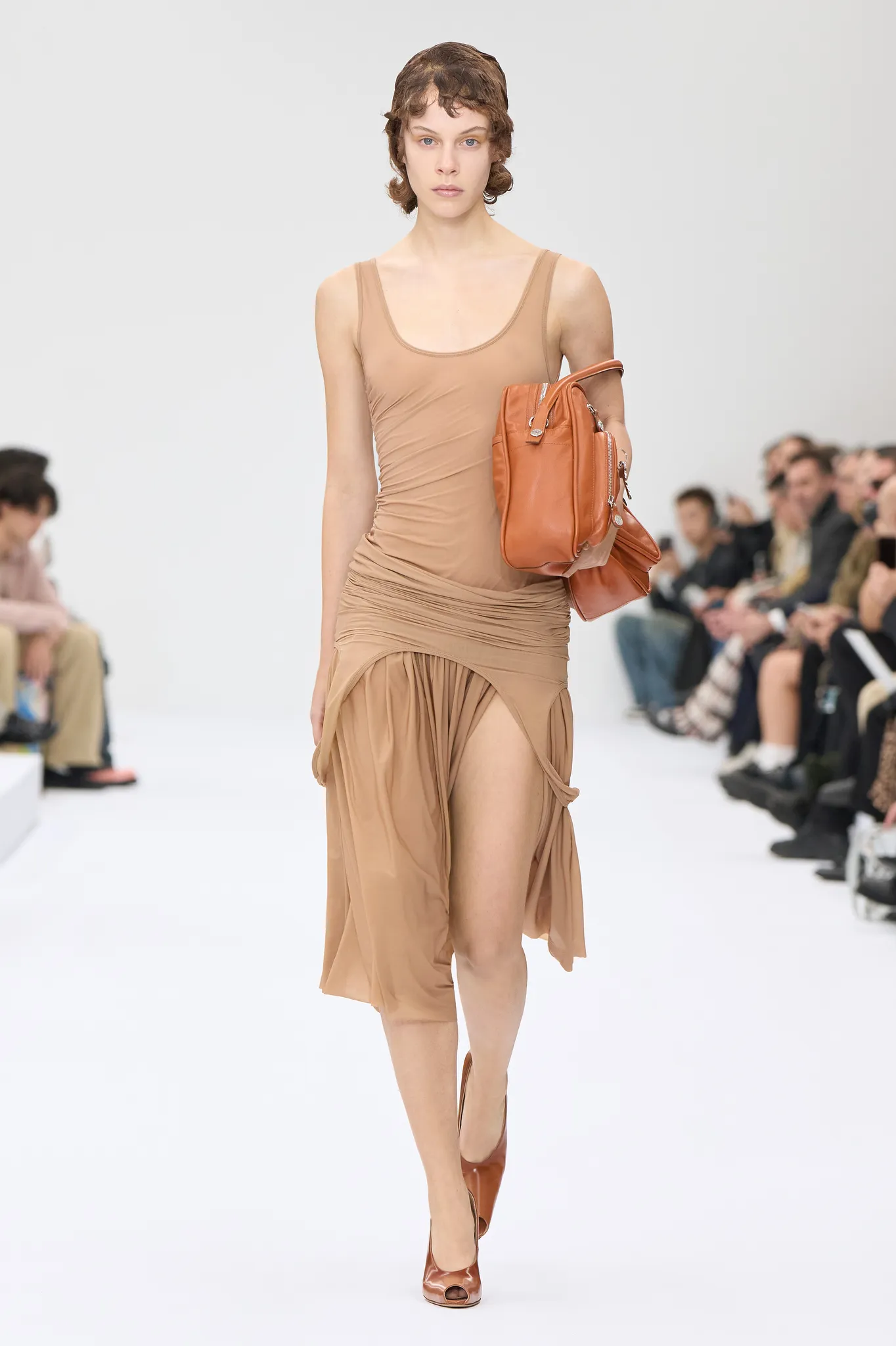 Acne Studios primavera-verão 2025 ready-to-wear