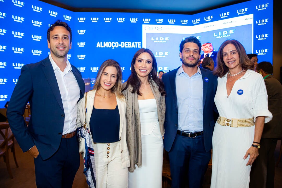 Daniel Cambraia, Rejane Machado, Carol Mendes, Guilherme Marques e Paula Santana