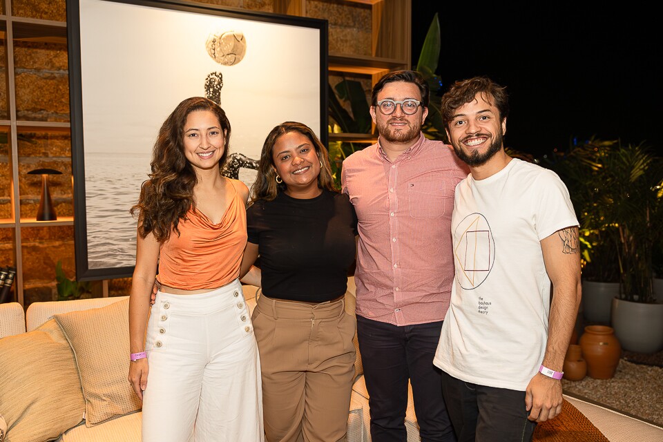 Juliana Castro, Débora Bardales, Victor Grimaldi e Mateus Suzart