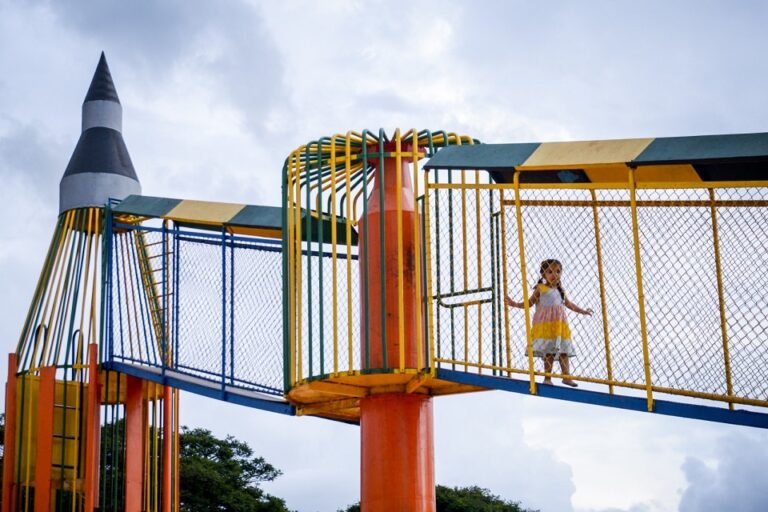 O Foguetinho, presente no Parque Ana Lídia, é umas opções sem custo que agrada qualquer criança | Foto: Emanuelle Sena/ RA-PP