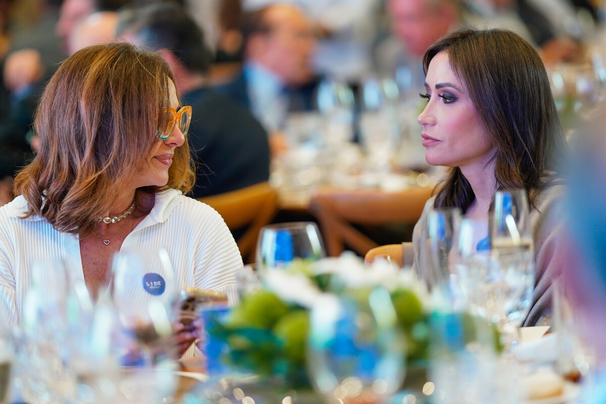 Paula Santana e Carol Mendes