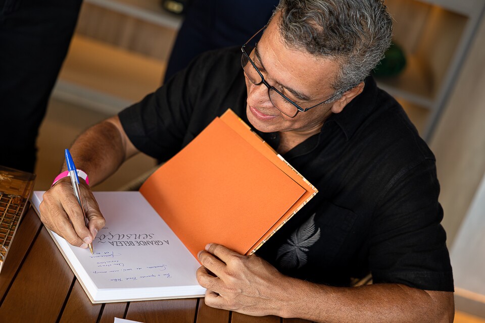 Pedro Ariel no lançamento do livro "A Grande Beleza - Sensações"