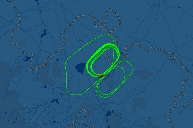 Segundo a FlightAware, o avião de Lula voou em círculos por quatro horas antes de aterrissar no México | Foto: Reprodução/ FlightAware)