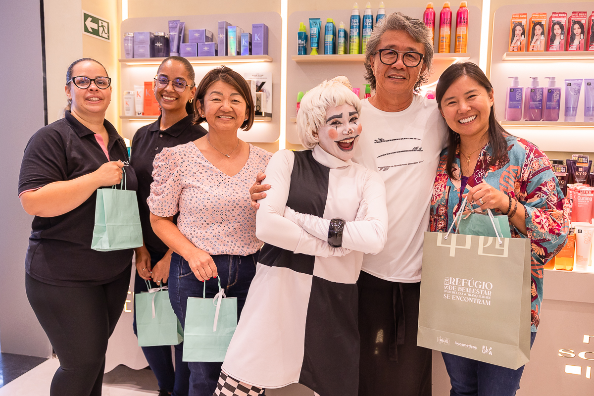 Aline Pereira, Raiara Alves, Rose Shiratori, Hélio Nakanishi e Márcia Mikami