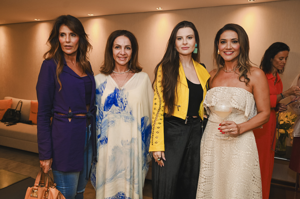 Anna Paola Pimenta da Veiga, Paula Santana, Nathalia Pimenta da Veiga e Karine Lima 