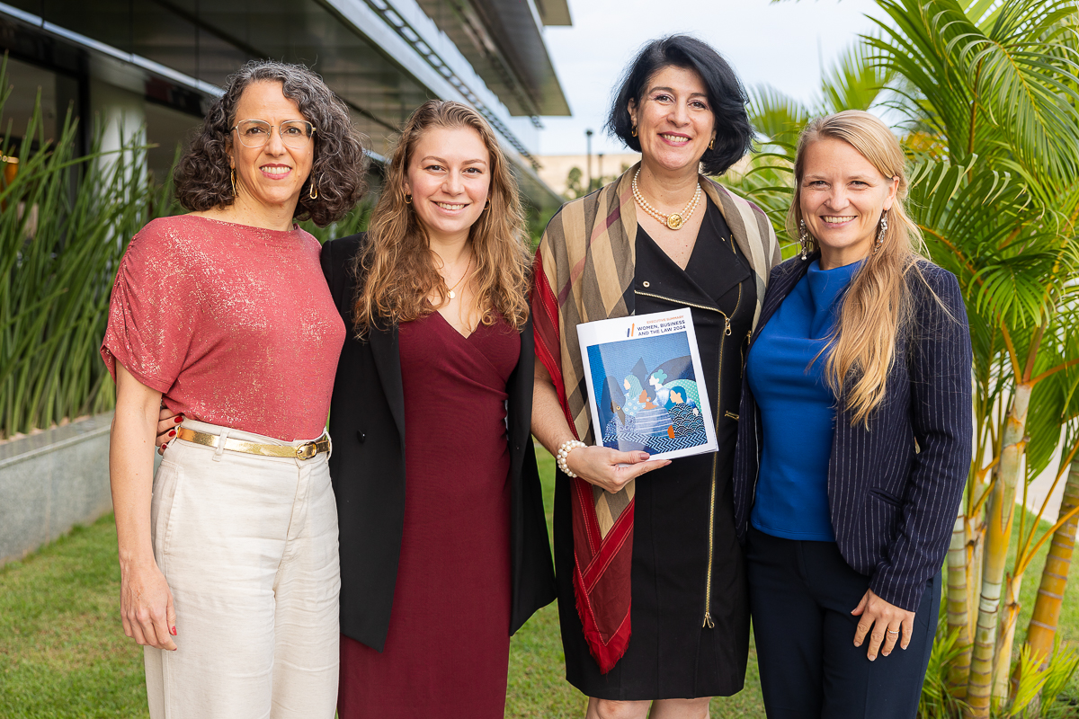 Elisa Diniz, Heloise Groussard, Beatriz Guimaraes e Daniela Monika Behr 