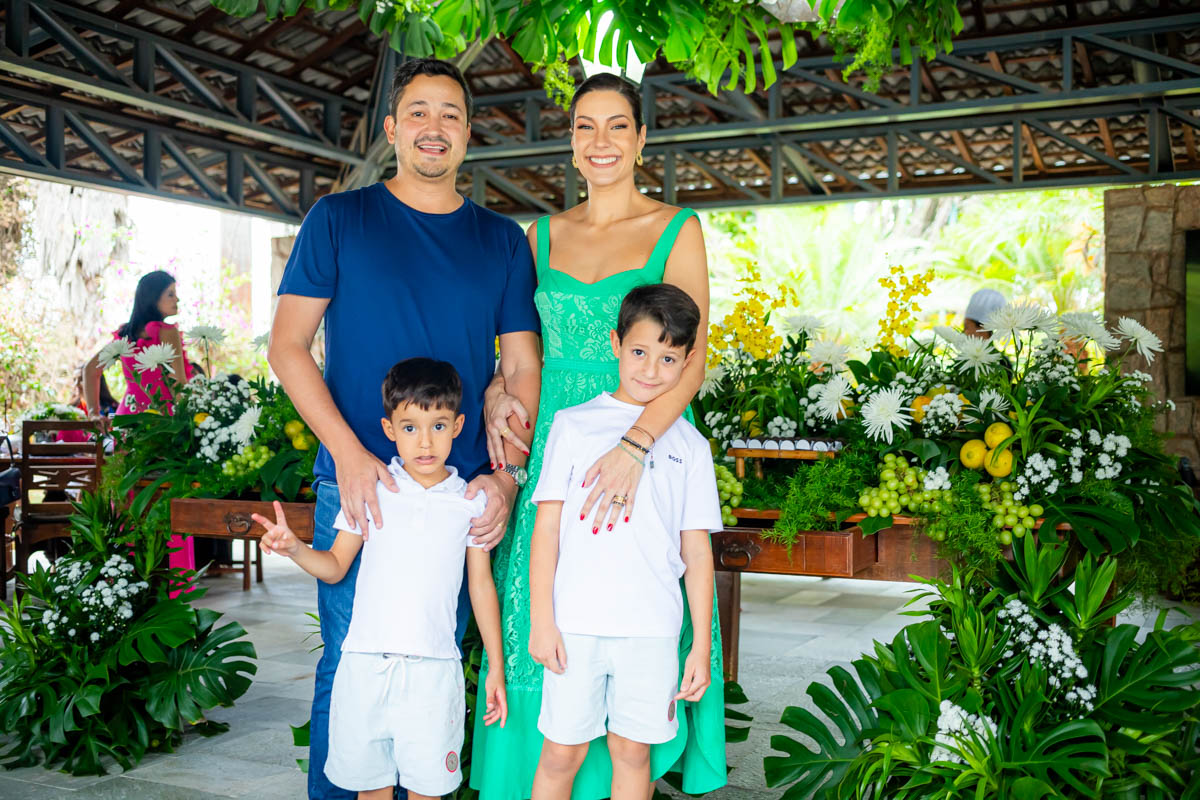 Fernando Mello, Gabriela Bessa e os filhos, Miguel Luiz e João Luiz