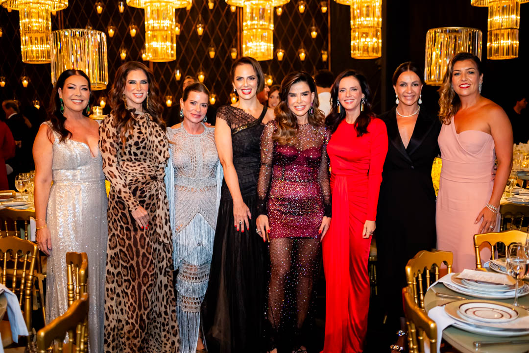 Georgia De Luca, Juliana Sabino, Tati Lacerda, Fernanda Sabino, Vivianne Leão Piquet, Marina Slavieiro, Paula Santana e Margot Albuquerque