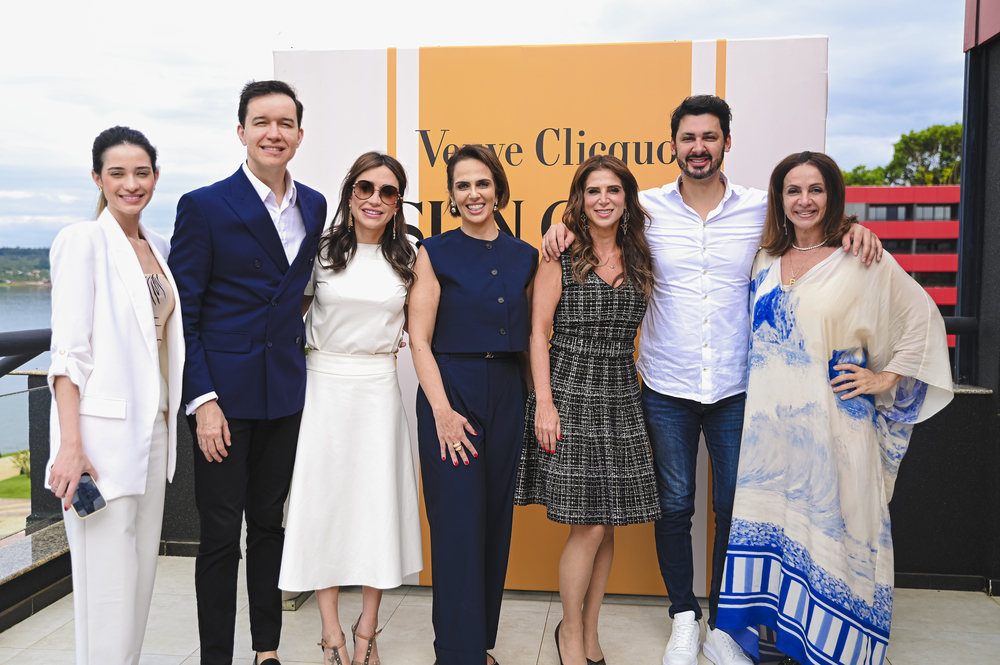 Isabela Malagutti, Samuel Queiroz, Carolina Mendes, Fernanda Sabino, Juliana Sabino, Fernando Cavalcanti e Paula Santana