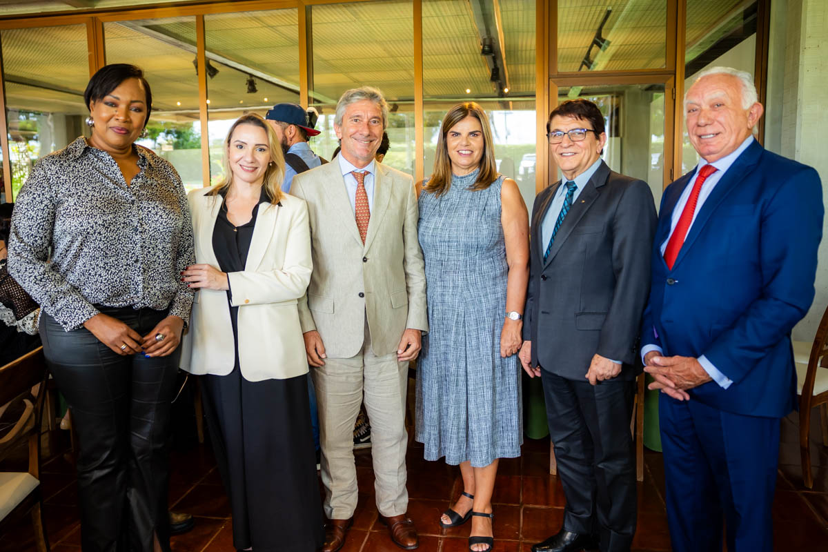 Jane Klébia, Gizelle Souza, Luís faro Ramos, João Teodoro e Adelmir Santana