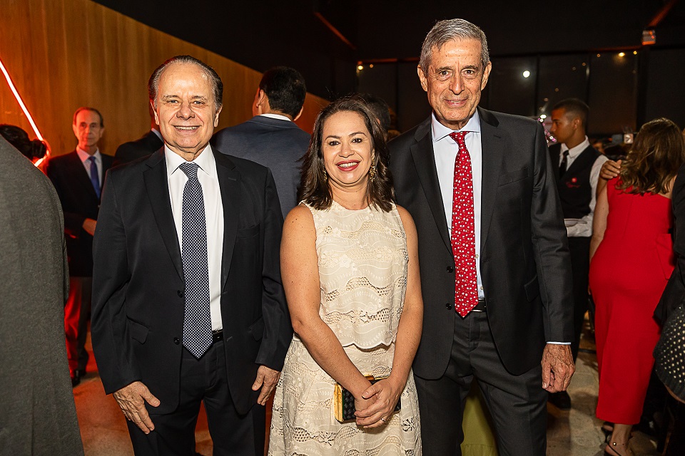 Pedro Ávila, Janaína Vieira e Ricardo Sertelha