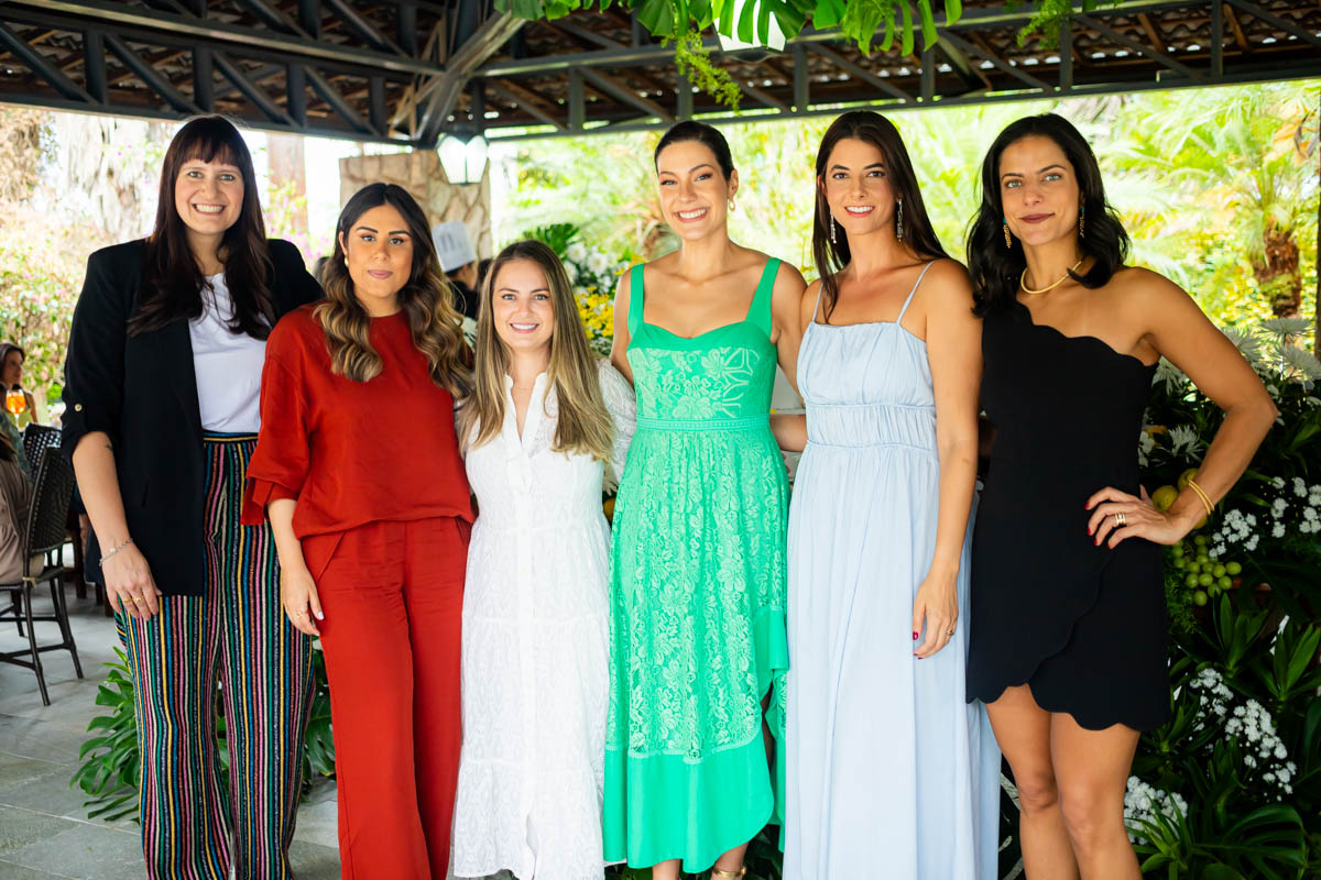 Rafaella Brasileiro, Fernanda Moura, Luiza Nasr Gabriela Bessa, Flávia Nasr e Amanda Nasser