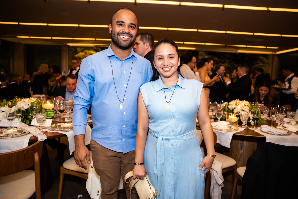 Raimundo Ribeiro e Débora Mendes