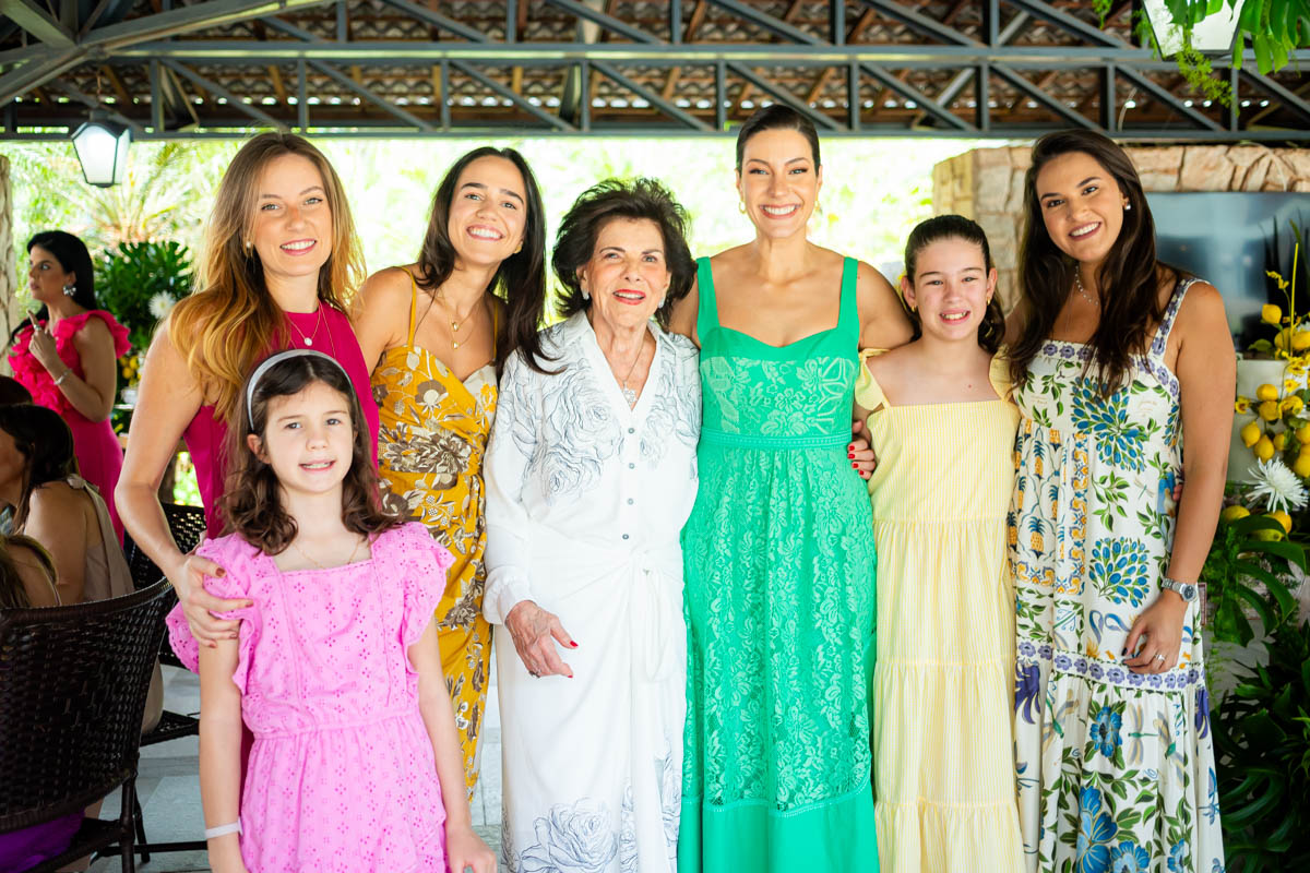 Roberta Corrêa, Catarina Corrêa, Manuela Corrêa, Alta Corrêa, Gabriela Bessa, Valentina Corrêa e Rafaela Corrêa