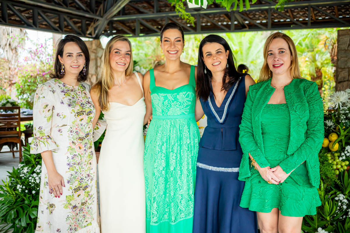 Sabrina Jacoby, Larissa Neneve, Gabriela Bessa, Esther Prado e Ana Regina Trávolo