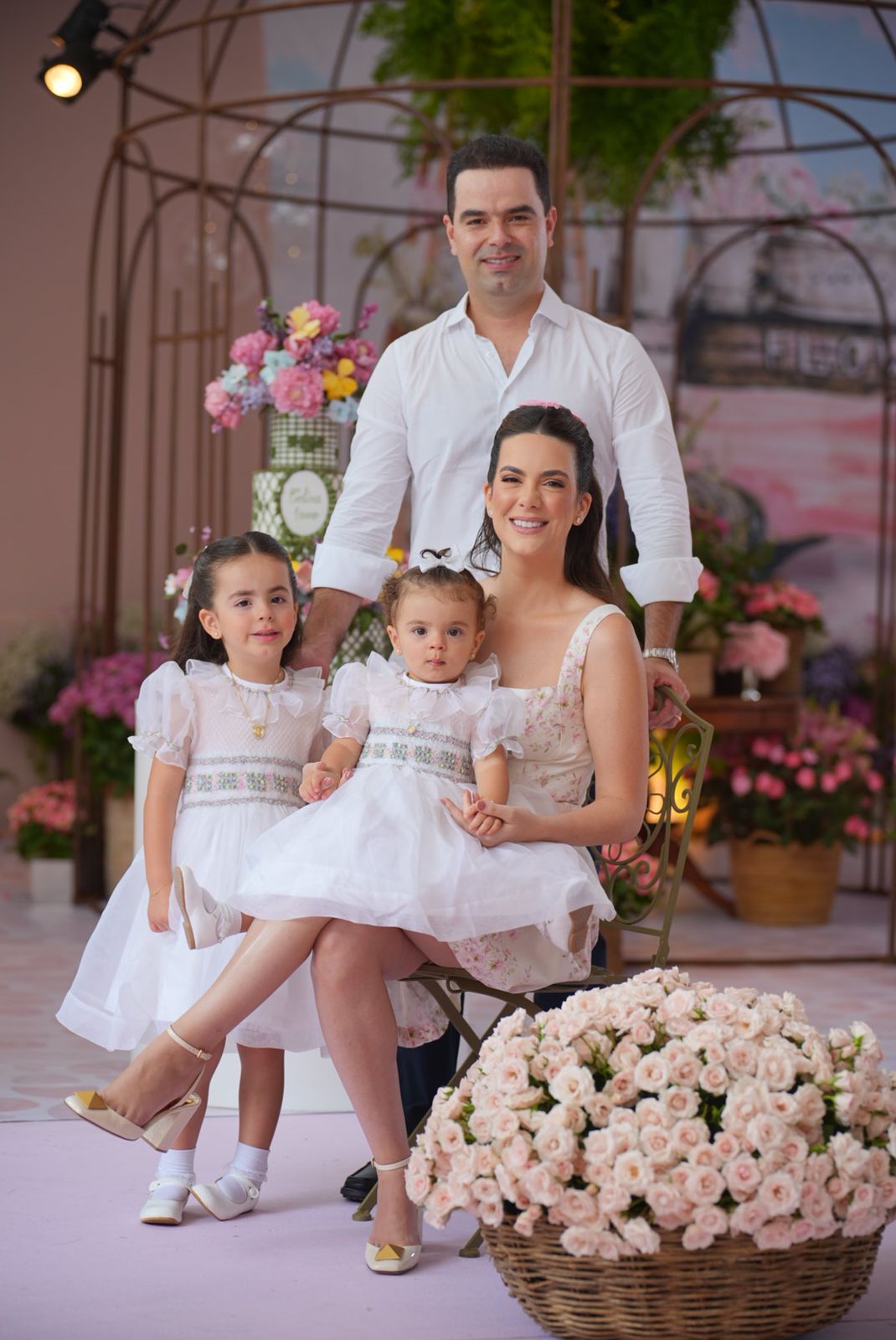 Celina’s flower market: a festa de 1 ano da filha de Luana Sarkis e Thiago Araújo
