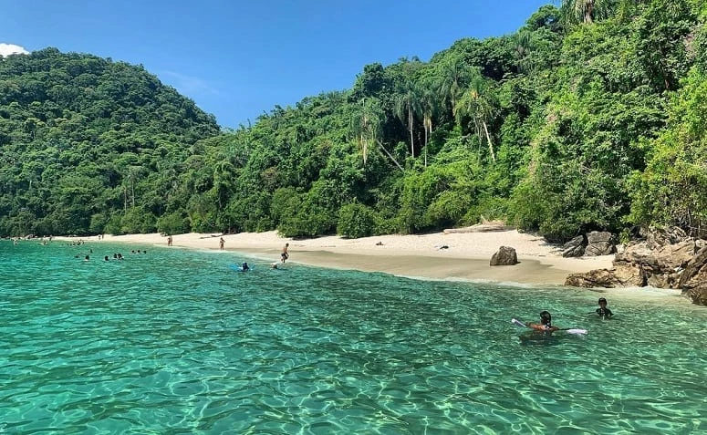 Descubra Angra dos Reis, um dos destinos de férias favoritos dos brasilienses
