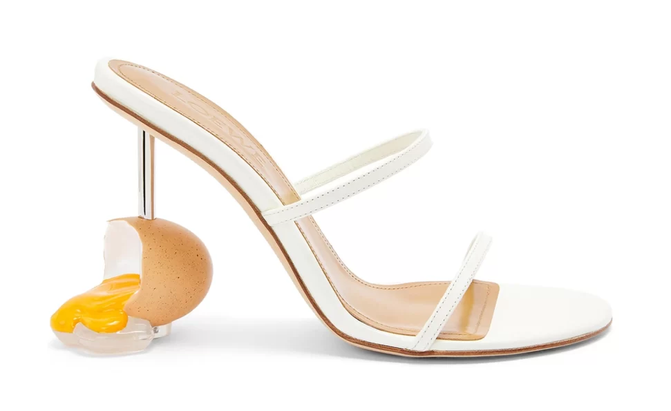 Loewe-Broken-egg-sandal-971x595