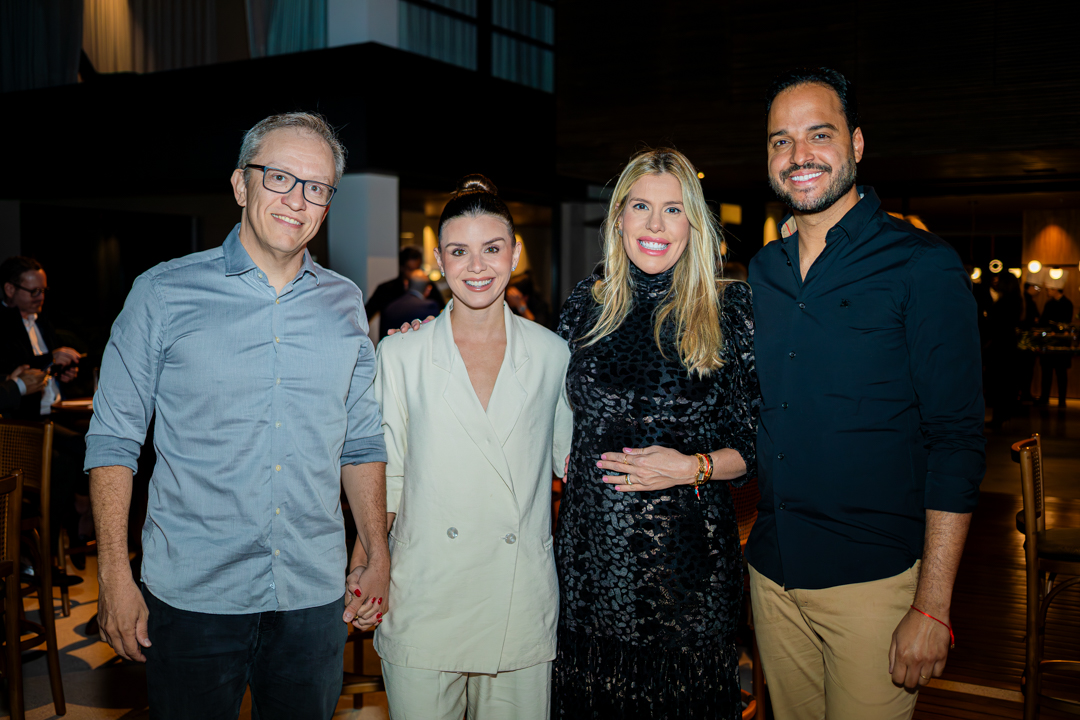 André Medina, Mariana Tupinambá, Júlia Mendonça e Diogo Vieira