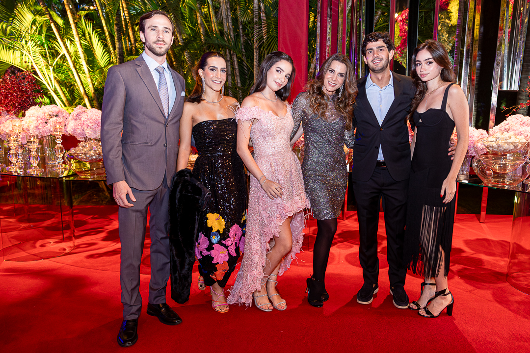 Philipe Pinheiro, Maria Maria Eduarda Bruneto, Vitoria Lira, Cynthia Bruneto, João Bruneto e Júlia Tavares