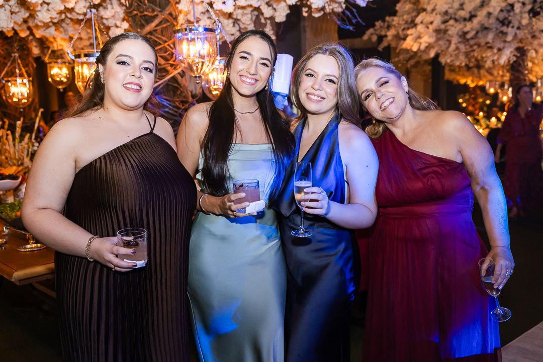 Letícia Esteves, Maria Júlia Lima, Gabriela Esteves e Marta Esteves