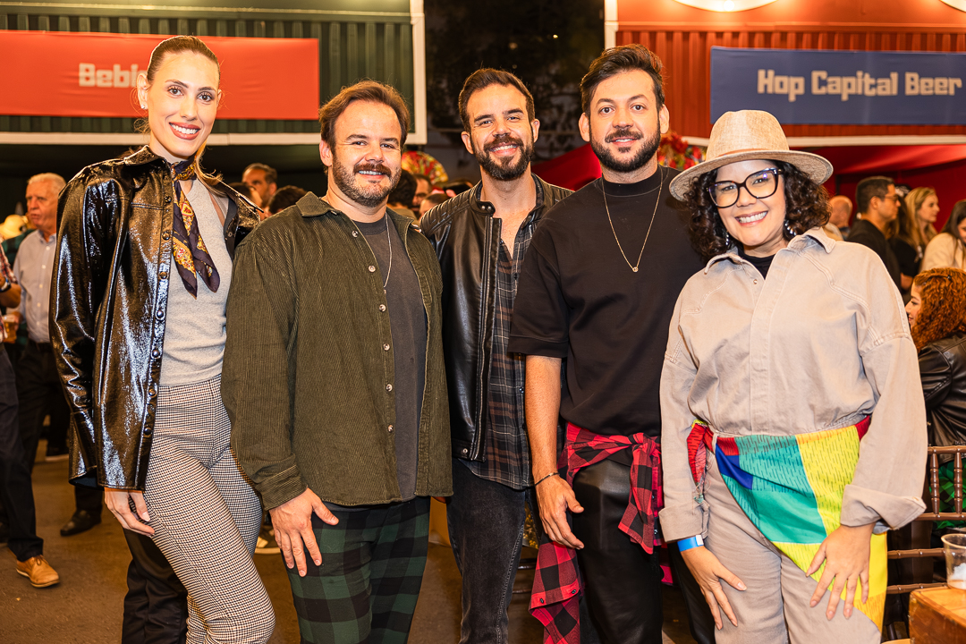 Tharla Stambassi, Plinio Barros, Alex Claver, Eilker Medeiros e Renata Melendez